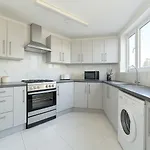 4 Bed Flat Near King\'S Road