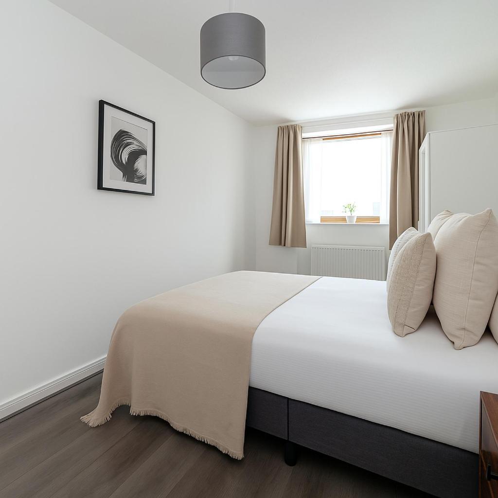 Chelsea Area Stunning 4 Bedrooms